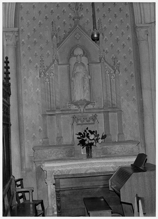autel de la Vierge et son retable