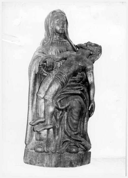 groupe sculpté : Vierge de Pitié