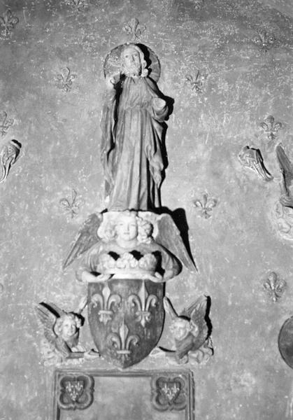 Enfeu (gisant), dit tombeau des entrailles de Bertrand du Guesclin : statuette d'un saint