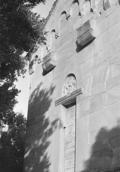 Façade ouest, vue en perspective côté sud-ouest