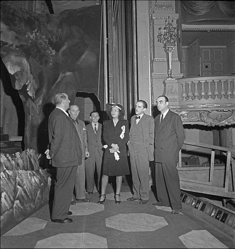 Portrait de Raimu sur scène avec Charpin et Maupi