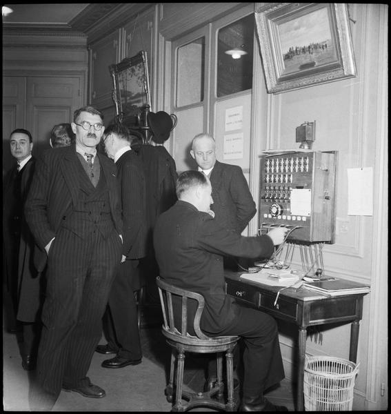 Le Sénat : le central téléphonique