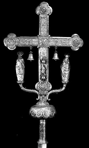 Croix processionnelle en vermeil, revers ; argent : ciselé, doré