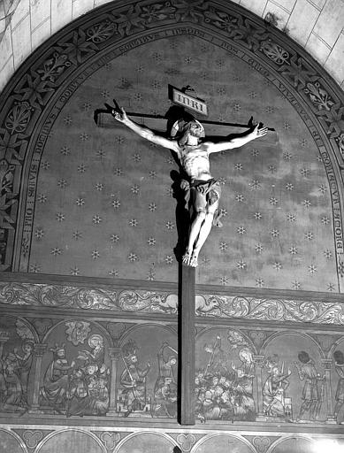 Christ en croix en bois, provenant du jubé