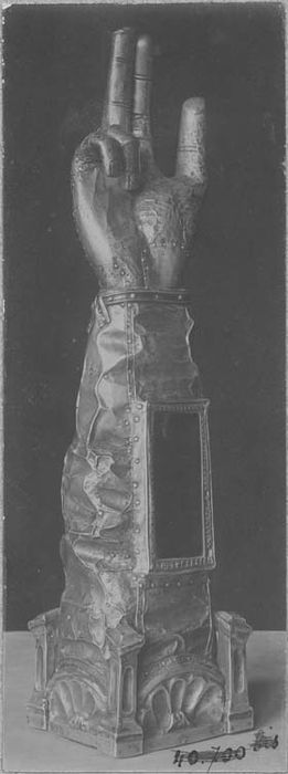 bras-reliquaire - © Ministère de la Culture (France), Médiathèque du patrimoine et de la photographie, diffusion GrandPalaisRmn Photo