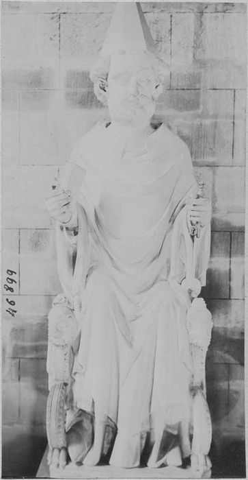 statue : Saint Pierre