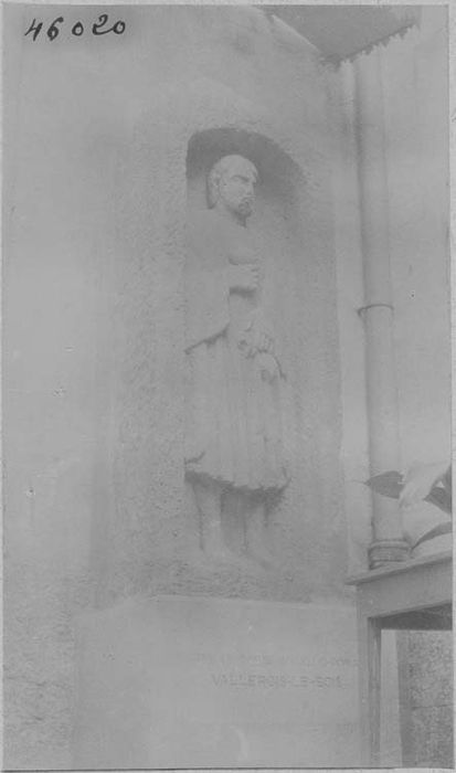 stèle funéraire