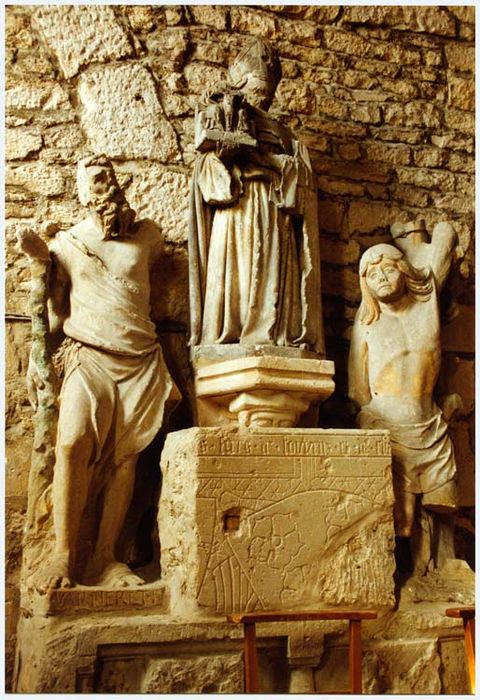 statues : Saint Christophe, saint Sébastien, saint Evêque