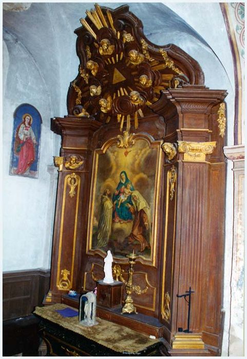 autel, retable, tableau d'autel : Vierge à l'Enfant donnant le scapulaire (autel secondaire)