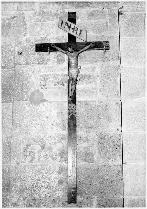 Croix de la confrérie des morts : Christ en croix