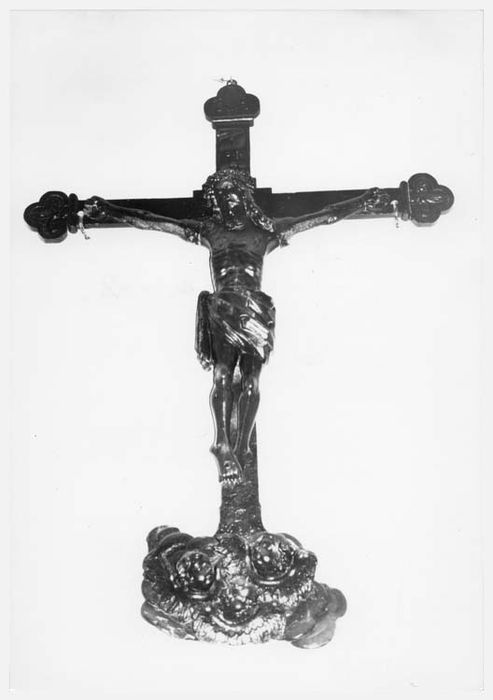 Croix : Christ en croix