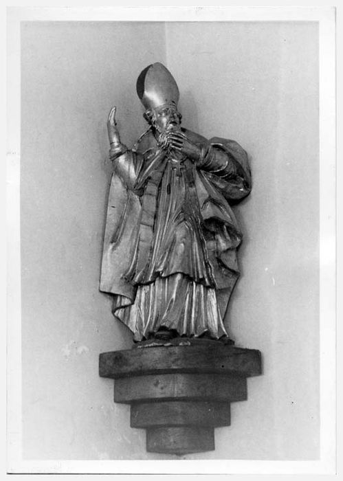 statue : évêque