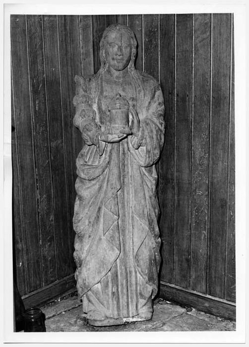 statue : Sainte Madeleine