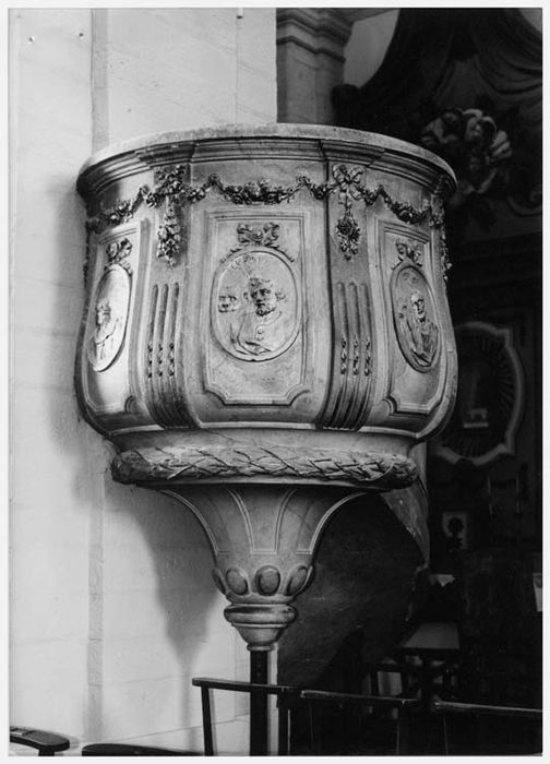 détail, chaire à prêcher