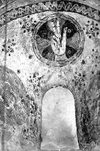 Peinture murale de la 1ère travée par l'est : Main Divine