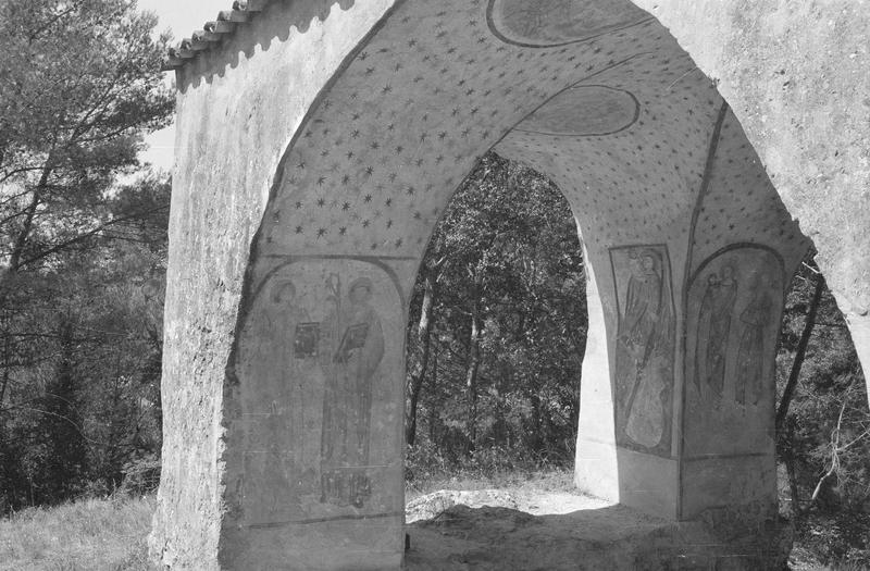 Porche et ses peintures monumentales, côté sud-est