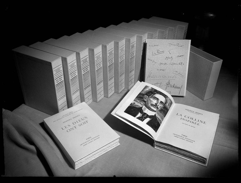 Présentation de la collection du Grand Prix des meilleurs romans du Siècle édités par André Sauret