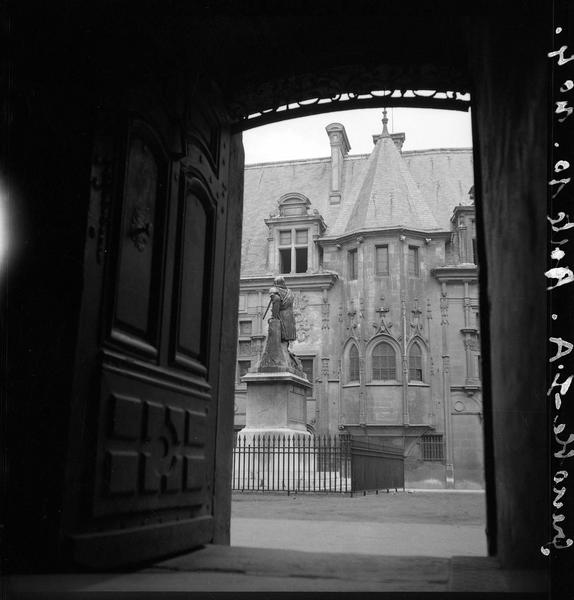 Façade sud : Abside de la chapelle