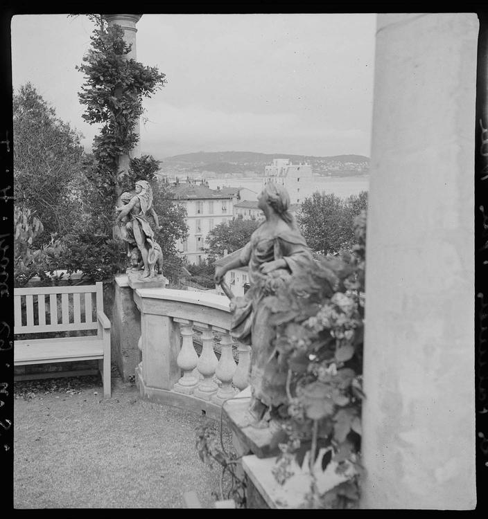 Statues ornant le parc