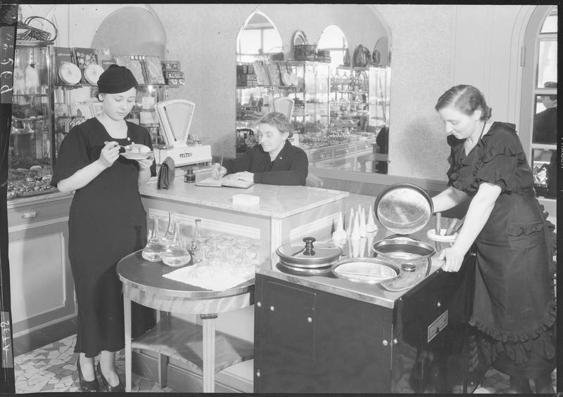 La machine à glace d'une pâtisserie-salon de thé