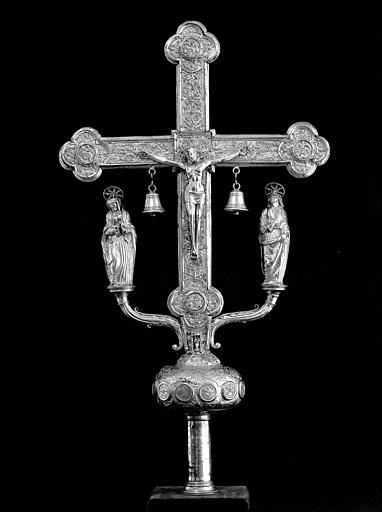 Croix processionnelle en vermeil, avers ; argent : ciselé, doré