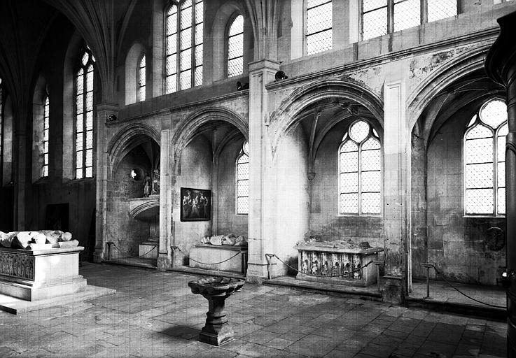 Intérieur, chapelles latérales sud