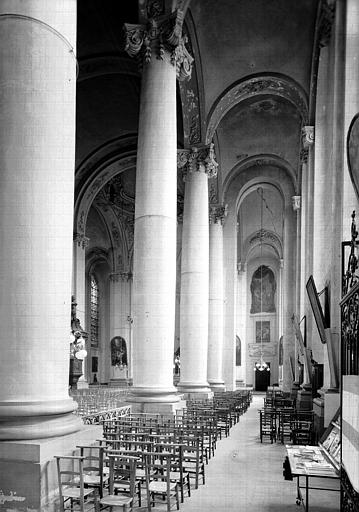 Intérieur, collatéral sud vers l'est