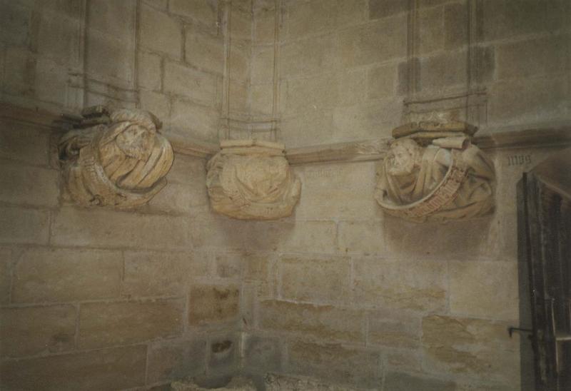 chapelle Saint-Jean-de-Bourbon, consoles, vue générale