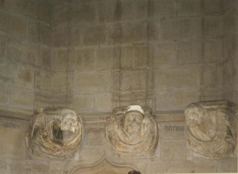 chapelle Saint-Jean-de-Bourbon, consoles, vue générale