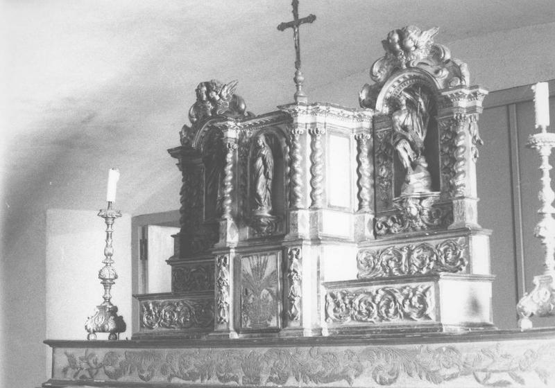 tabernacle, chandeliers, vue générale - © Ministère de la Culture (France), Médiathèque du patrimoine et de la photographie (objets mobiliers), tous droits réservés