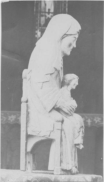 statue : Vierge à l'Enfant, profil droit, vue générale