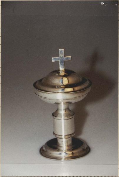 ciboire pour le sacrement des malades, vue générale - © Ministère de la Culture (France), Médiathèque du patrimoine et de la photographie (objets mobiliers), tous droits réservés