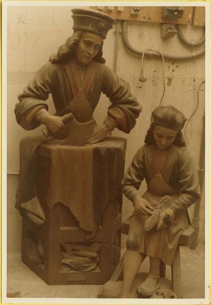 statue : saint Crépin, saint Crépinien, vue générale - © Ministère de la Culture (France), Médiathèque du patrimoine et de la photographie (objets mobiliers), tous droits réservés