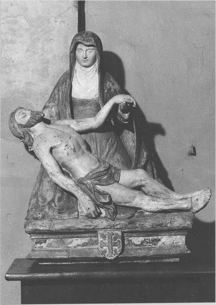 groupe sculpté : Vierge de Pitié, vue générale - © Ministère de la Culture (France), Médiathèque du patrimoine et de la photographie (objets mobiliers), tous droits réservés