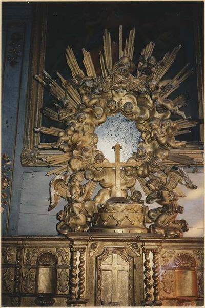 retable (maître-autel), détail de l'exposition