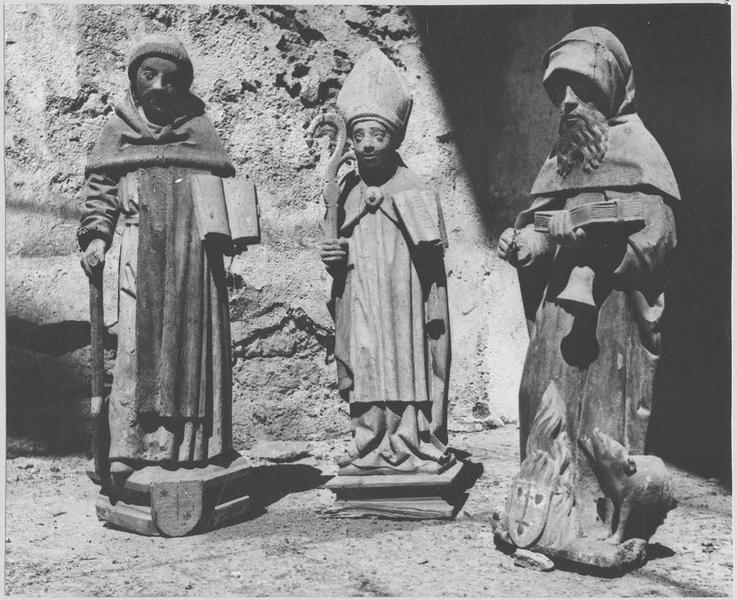 statuettes : saint Fiacre, saint Antoine, saint évêque non identifié, vue générale