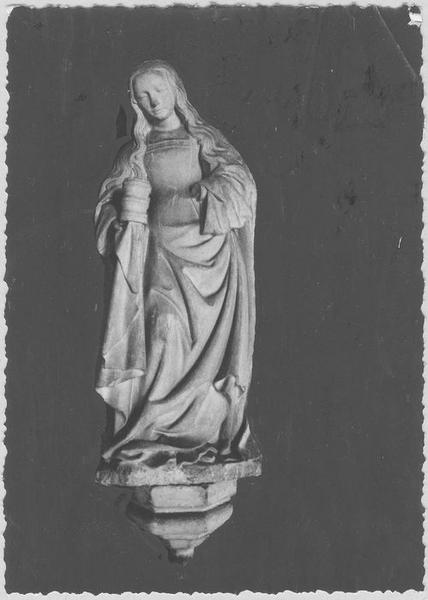 statue : sainte Madeleine, vue générale