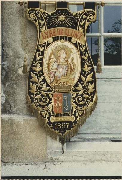 bannière de procession dite la Lyre de Cluny, vue générale - © Ministère de la Culture (France), Médiathèque du patrimoine et de la photographie (objets mobiliers), tous droits réservés