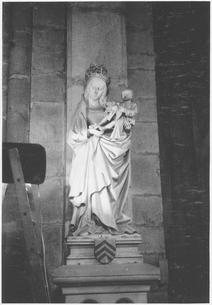 statue : Vierge à l'Enfant, vue générale