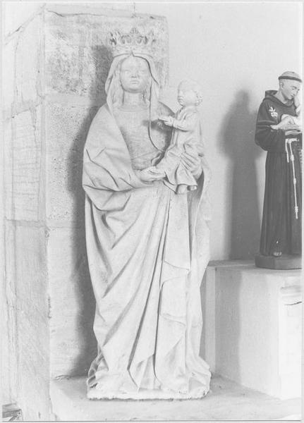 statue : Vierge à l'Enfant, vue générale