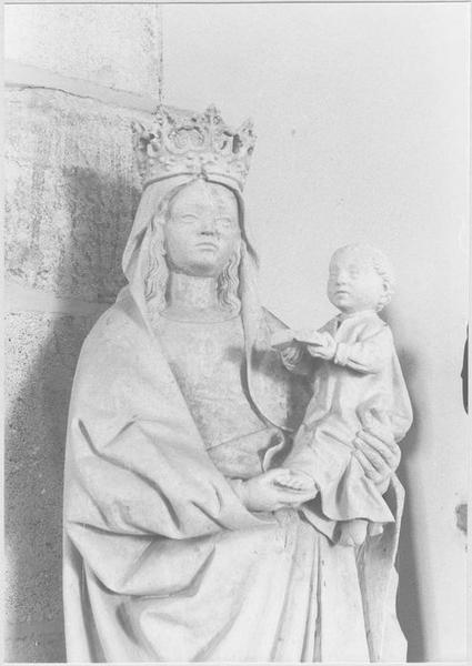 statue : Vierge à l'Enfant, vue partielle