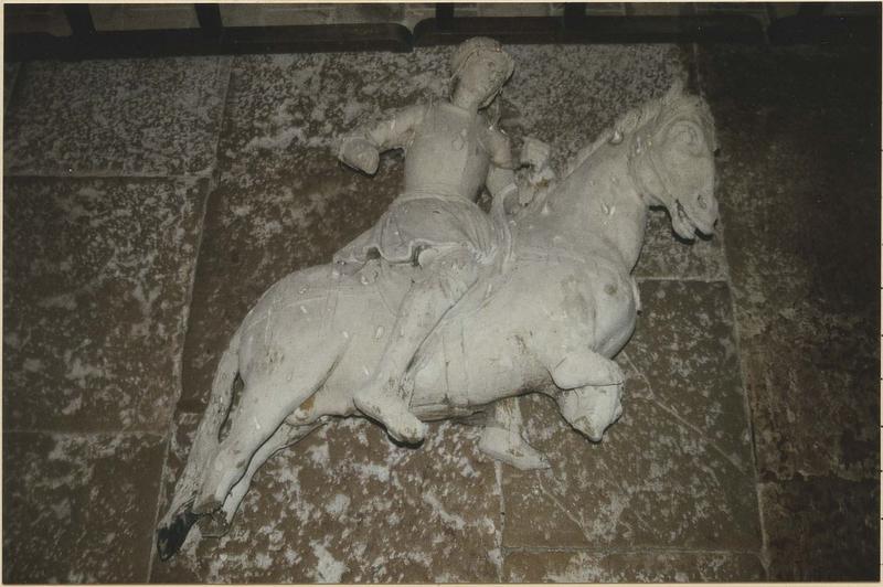 groupe sculpté : Saint Georges à cheval, vue générale