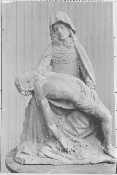 Groupe sculpté : Vierge de Pitié, vue générale