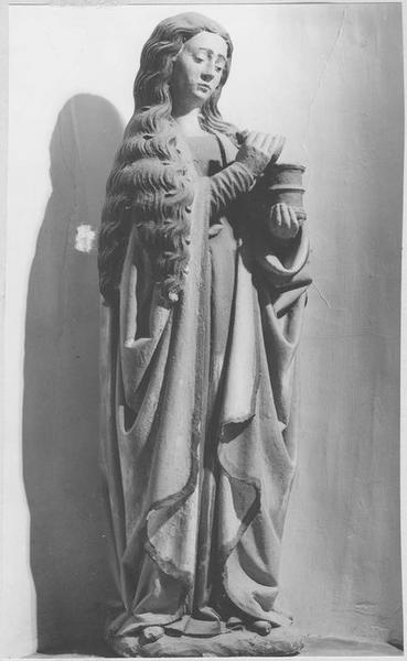 statue : sainte Madeleine, vue générale