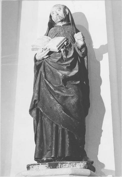 statue : saint Benoît, vue générale