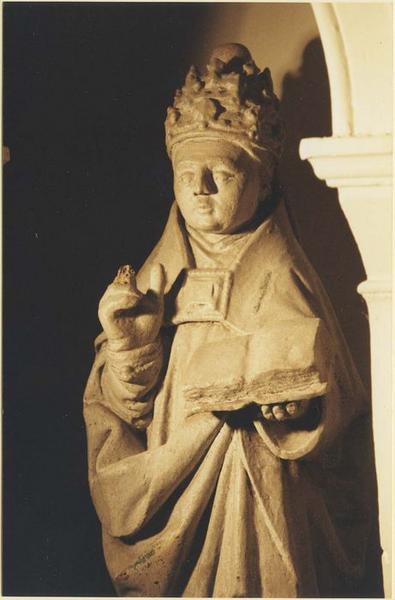 groupe sculpté : saint Sylvestre pape, vue partielle