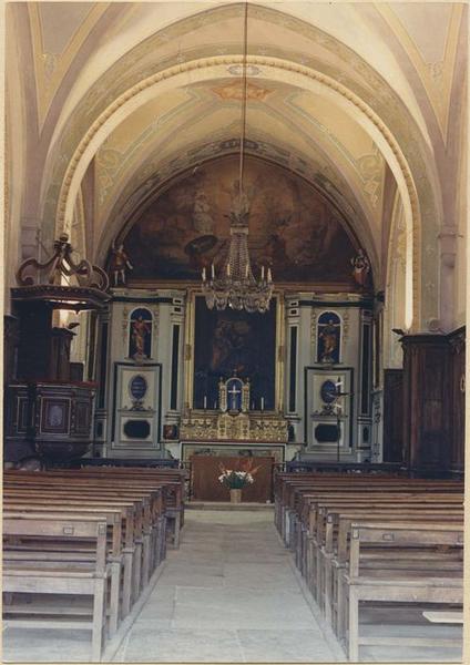 retable, tabernacle, gradins d'autel, reliquaire-monstrance, lambris de revêtement, statues : saint Pierre, saint Michel, saint Paul, saint Jean, vue générale