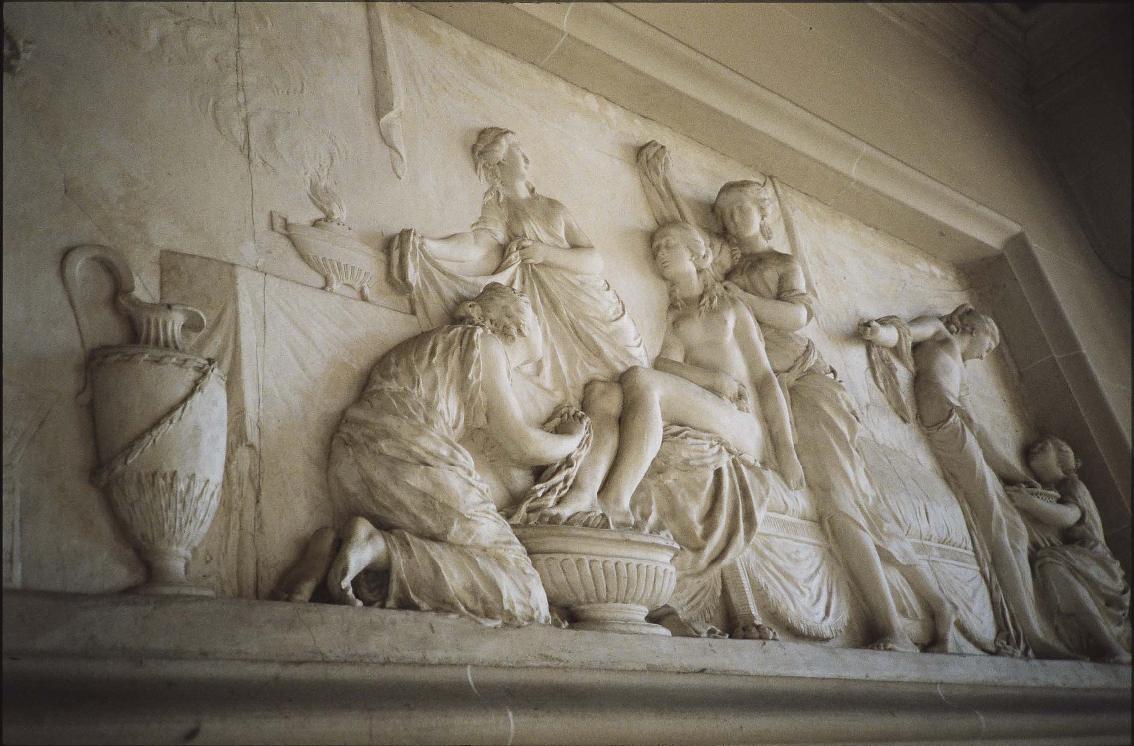 haut-relief, vue générale