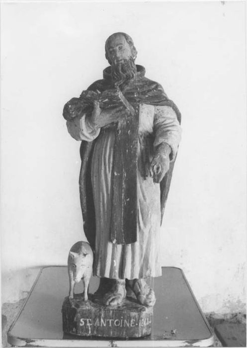 statue : Saint Antoine ; détail cochon