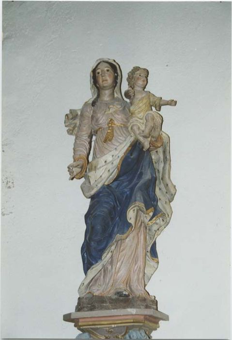 statue : Vierge à l'Enfant